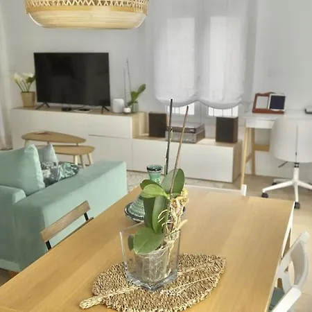 Moderno Y Luminoso En El Centro De Apartamento Santander